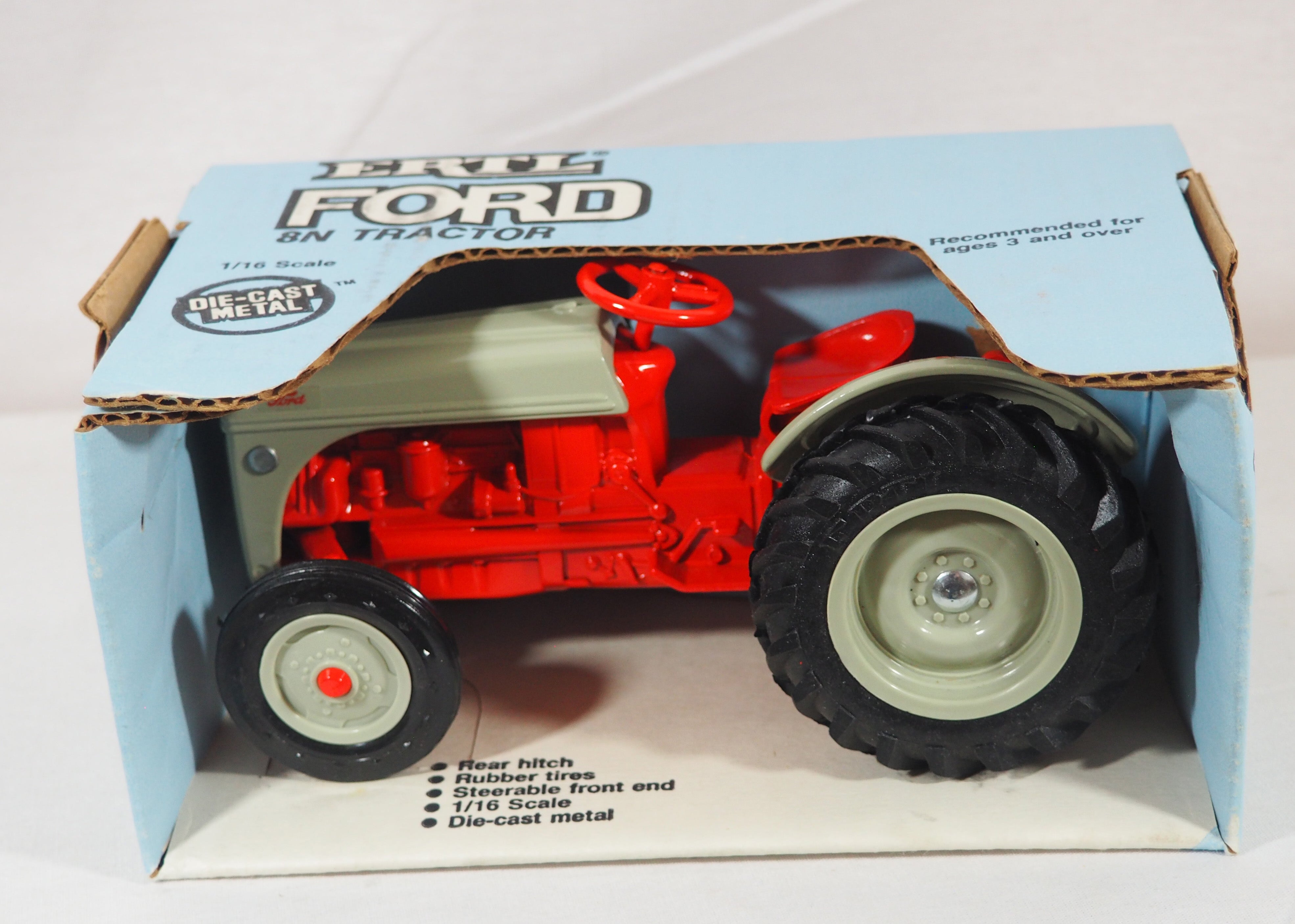 ERTL Ford 8n Die-cast Tractor 1:16